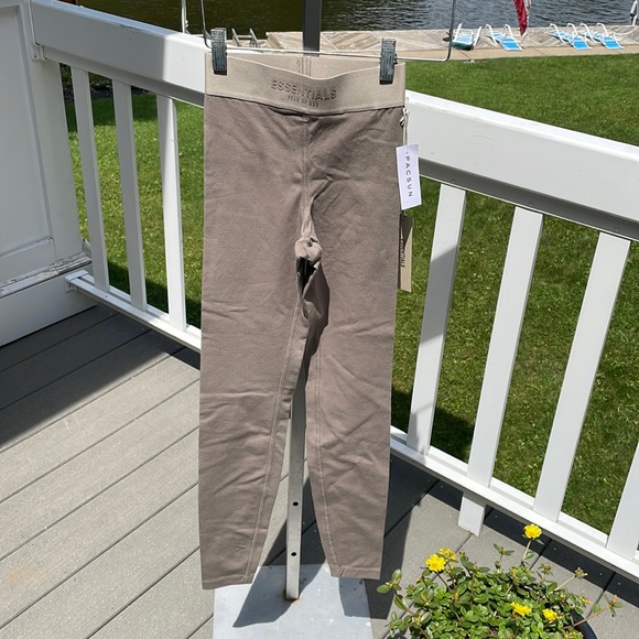 Cute mocha brown leggings - Picture 1 of 5